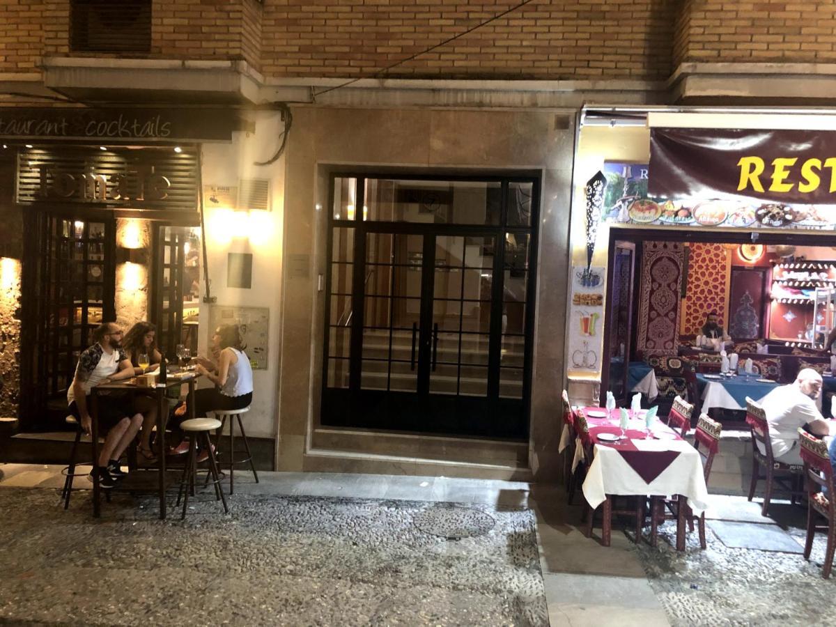 Family Catedral Centro Apartment Гранада Екстериор снимка